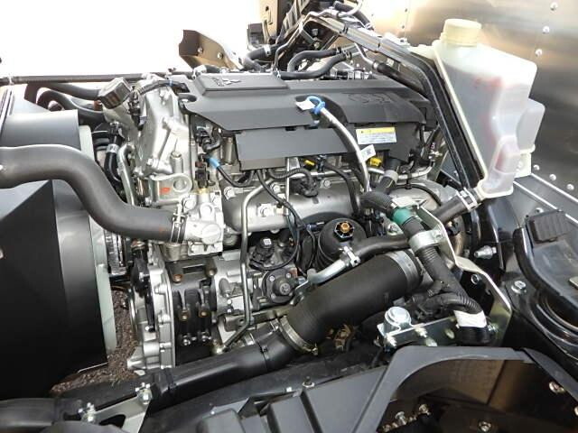 三菱ふそうキャンターアルミバン小型（2t・3t）[写真28]