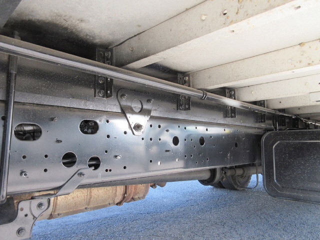 日野レンジャーアルミウイング中型（4t）[写真14]