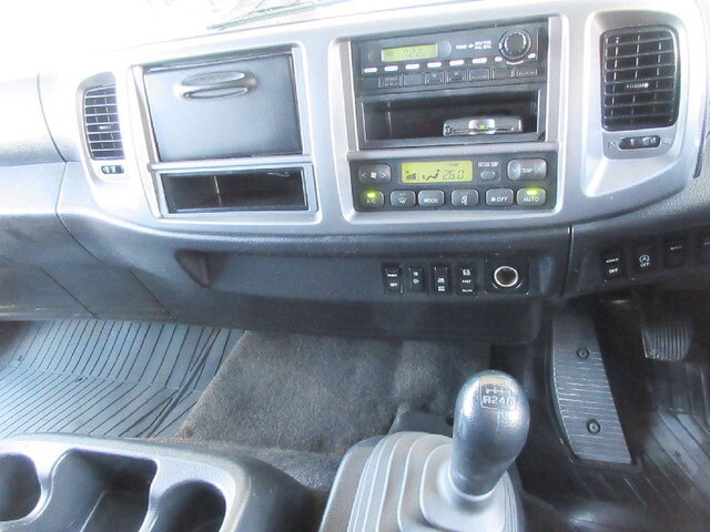 日野レンジャーアルミウイング中型（4t）[写真25]