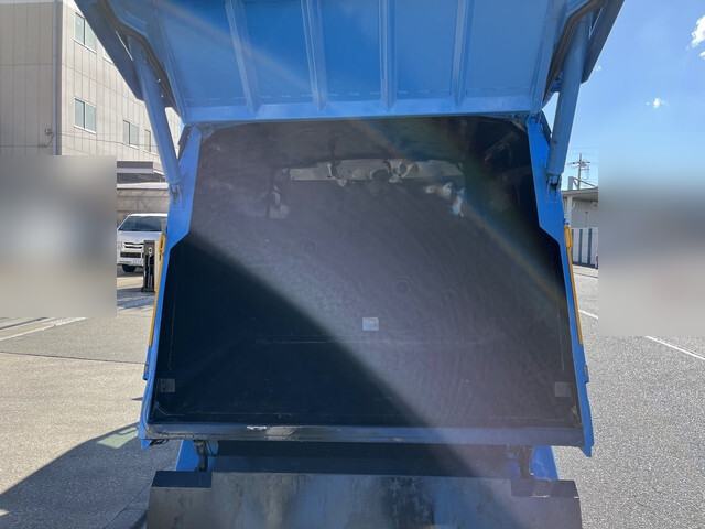 いすゞエルフパッカー車（塵芥車）小型（2t・3t）[写真19]