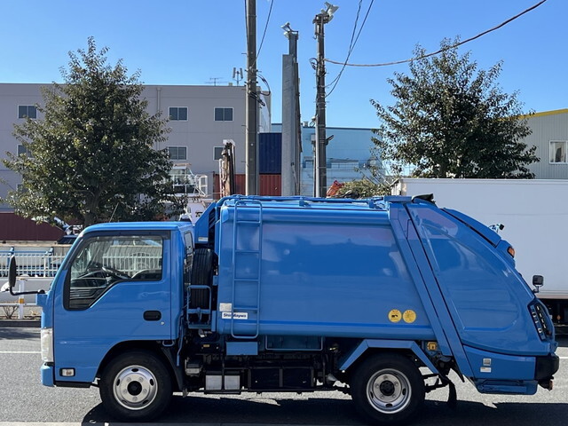 いすゞエルフパッカー車（塵芥車）小型（2t・3t）[写真07]