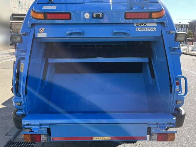 いすゞエルフパッカー車（塵芥車）小型（2t・3t）[写真09]