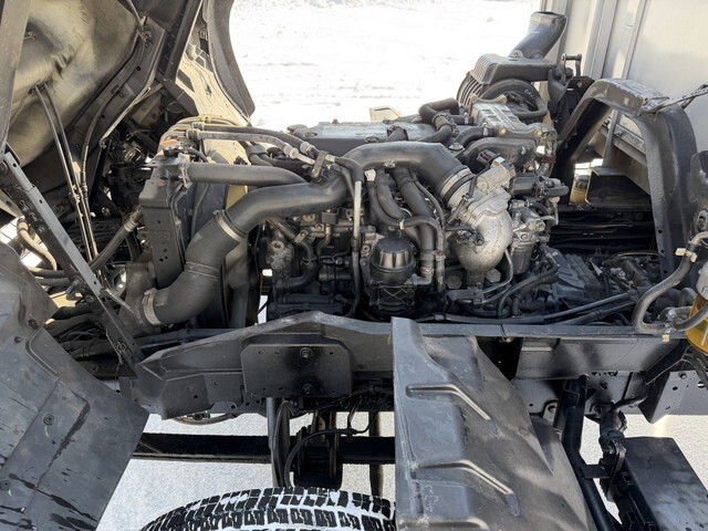 いすゞフォワード平ボディ中型（4t）[写真11]