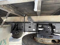 いすゞフォワード平ボディ中型（4t）[写真25]