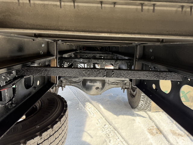 いすゞフォワード平ボディ中型（4t）[写真26]