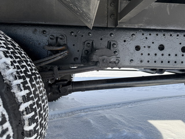 いすゞフォワード平ボディ中型（4t）[写真28]