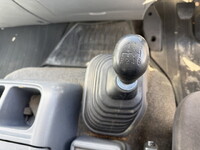 いすゞフォワード平ボディ中型（4t）[写真34]