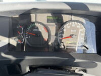 いすゞフォワード平ボディ中型（4t）[写真37]