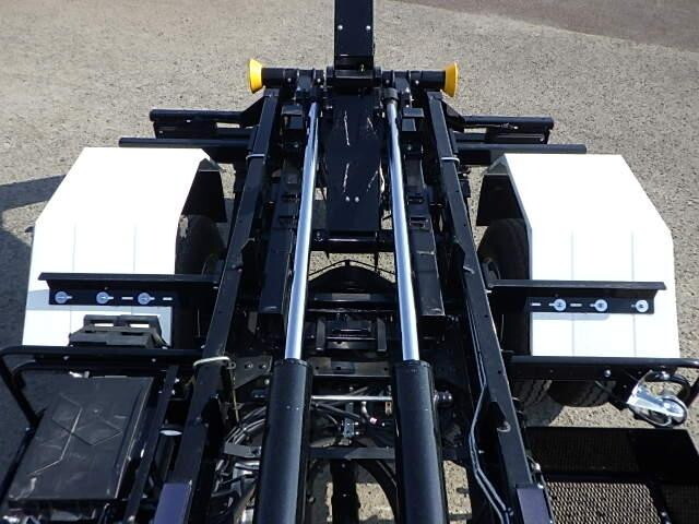 三菱ふそうファイターコンテナ専用車中型（4t）[写真12]