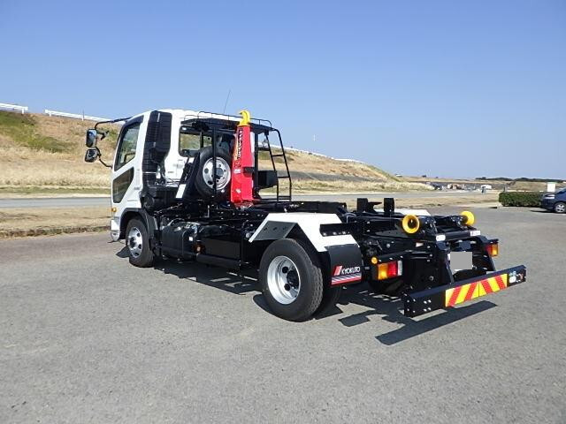 三菱ふそうファイターコンテナ専用車中型（4t）[写真02]