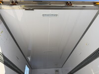 いすゞエルフアルミバン小型（2t・3t）[写真18]