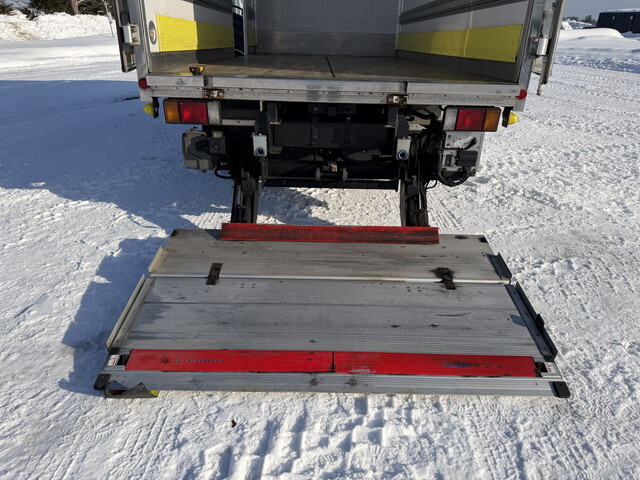 いすゞエルフアルミバン小型（2t・3t）[写真20]