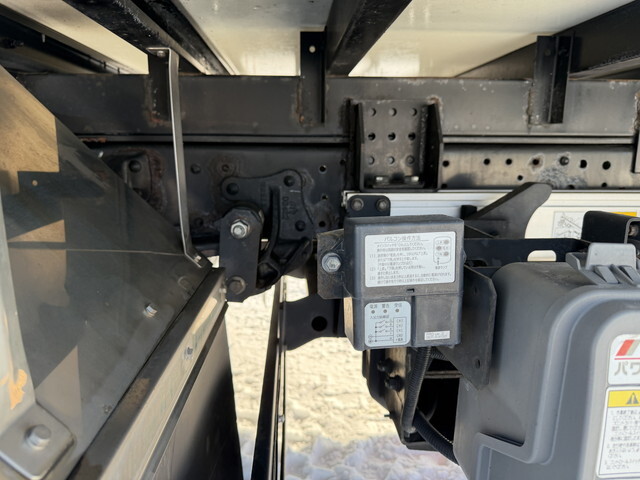 いすゞエルフアルミバン小型（2t・3t）[写真24]