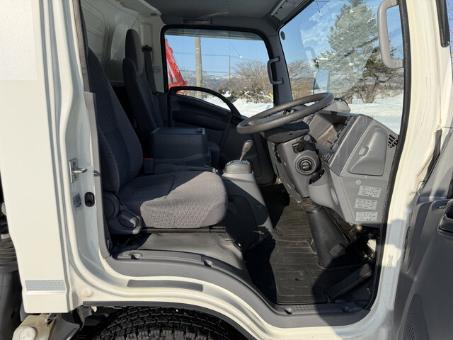 いすゞエルフアルミバン小型（2t・3t）[写真25]