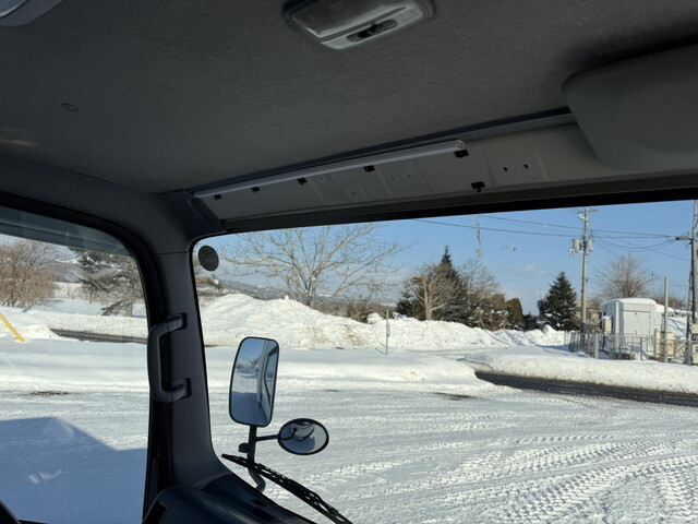 いすゞエルフアルミバン小型（2t・3t）[写真30]