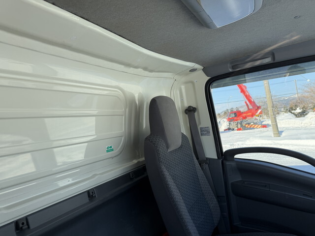 いすゞエルフアルミバン小型（2t・3t）[写真31]