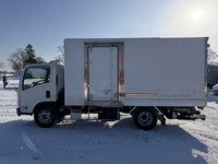 いすゞエルフアルミバン小型（2t・3t）[写真06]