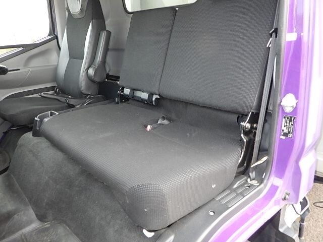 三菱ふそうキャンターアルミウイング小型（2t・3t）[写真23]