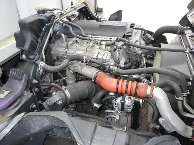 三菱ふそうキャンターアルミウイング小型（2t・3t）[写真28]