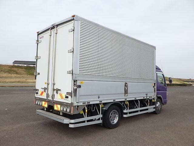 三菱ふそうキャンターアルミウイング小型（2t・3t）[写真04]