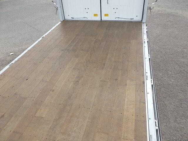 三菱ふそうキャンターアルミウイング小型（2t・3t）[写真08]