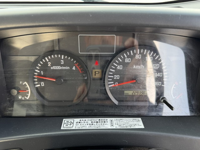 いすゞエルフセーフティローダー小型（2t・3t）[写真33]