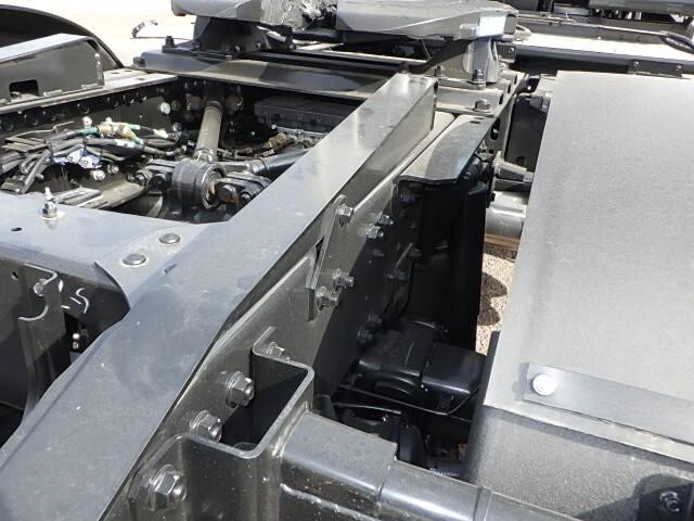 三菱ふそうスーパーグレートトレーラーヘッド（トラクターヘッド）中型（4t）[写真13]