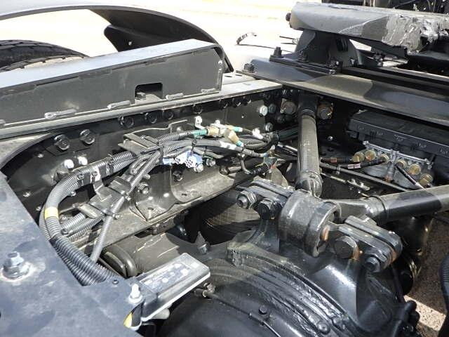 三菱ふそうスーパーグレートトレーラーヘッド（トラクターヘッド）中型（4t）[写真16]