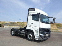 三菱ふそうスーパーグレートトレーラーヘッド（トラクターヘッド）中型（4t）[写真01]