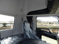 三菱ふそうスーパーグレートトレーラーヘッド（トラクターヘッド）中型（4t）[写真26]