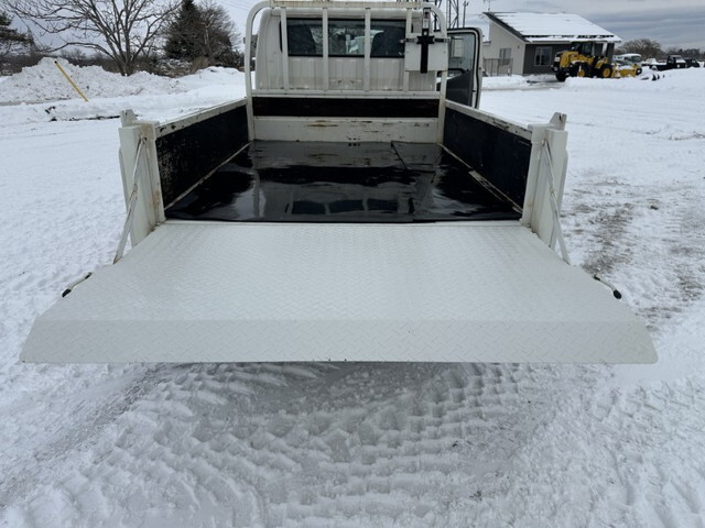 日野デュトロダブルキャブ（Wキャブ）小型（2t・3t）[写真20]