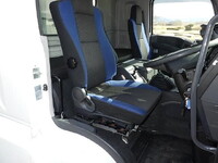 いすゞギガアルミウイング大型（10t）[写真28]