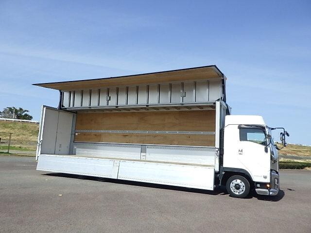 いすゞギガアルミウイング大型（10t）[写真06]