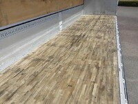 いすゞギガアルミウイング大型（10t）[写真08]