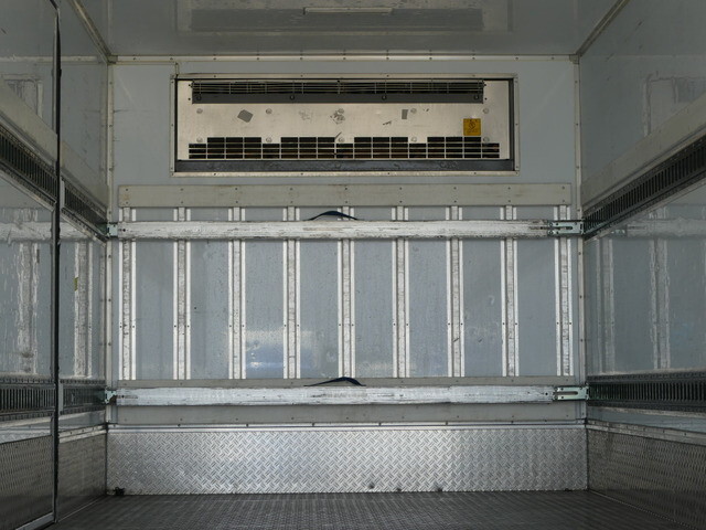 日野レンジャー冷凍車（冷蔵車）中型（4t）[写真13]