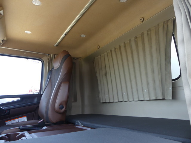 日野レンジャー冷凍車（冷蔵車）中型（4t）[写真22]