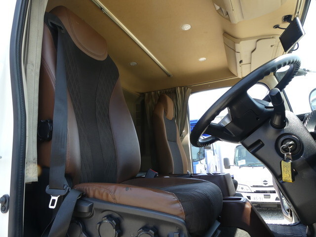 日野レンジャー冷凍車（冷蔵車）中型（4t）[写真24]