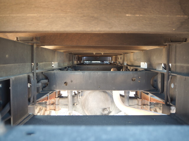 三菱ふそうキャンタークレーン6段小型（2t・3t）[写真27]