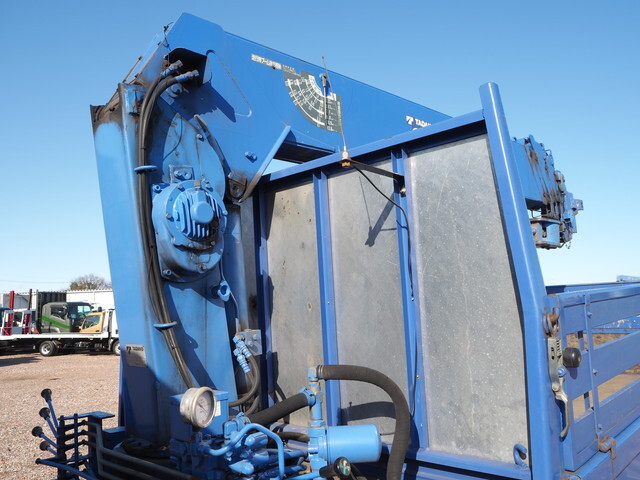 三菱ふそうキャンタークレーン6段小型（2t・3t）[写真32]