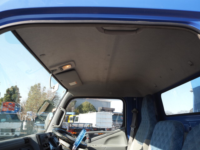 三菱ふそうキャンタークレーン6段小型（2t・3t）[写真35]