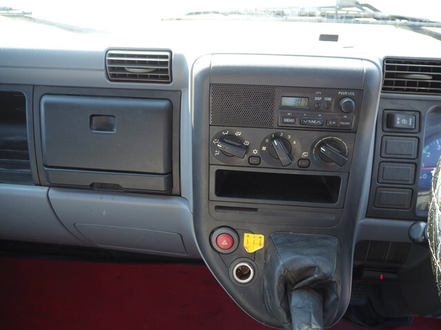 三菱ふそうキャンタークレーン6段小型（2t・3t）[写真39]