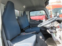 三菱ふそうキャンターアルミバン小型（2t・3t）[写真13]