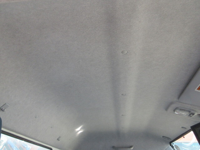 三菱ふそうキャンターアルミバン小型（2t・3t）[写真13]