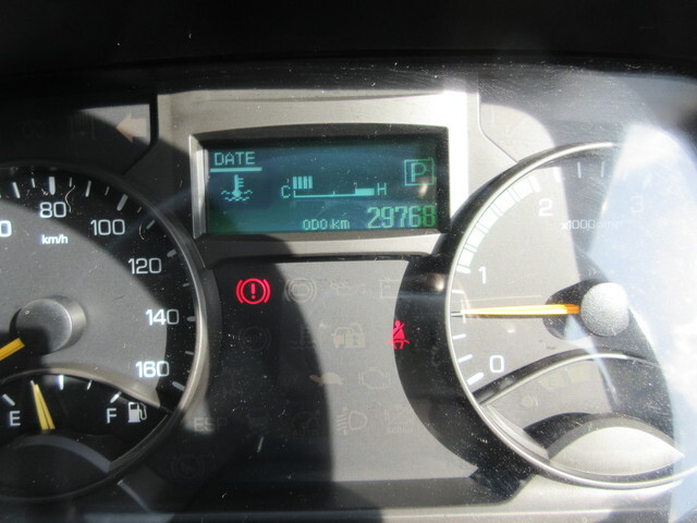 三菱ふそうキャンターアルミバン小型（2t・3t）[写真17]