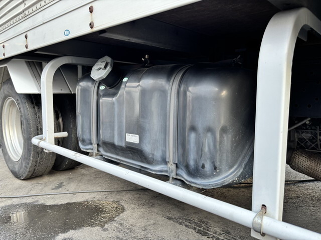 いすゞエルフアルミバン小型（2t・3t）[写真20]