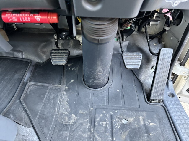 いすゞエルフアルミバン小型（2t・3t）[写真35]