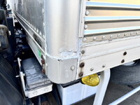 いすゞエルフアルミバン小型（2t・3t）[写真10]