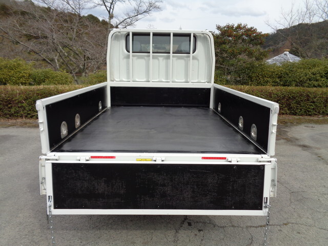 三菱ふそうキャンターダブルキャブ（Wキャブ）小型（2t・3t）[写真11]