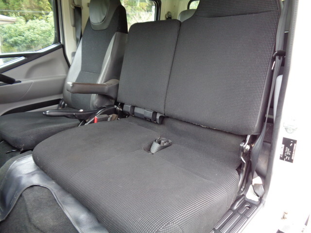 三菱ふそうキャンターダブルキャブ（Wキャブ）小型（2t・3t）[写真29]