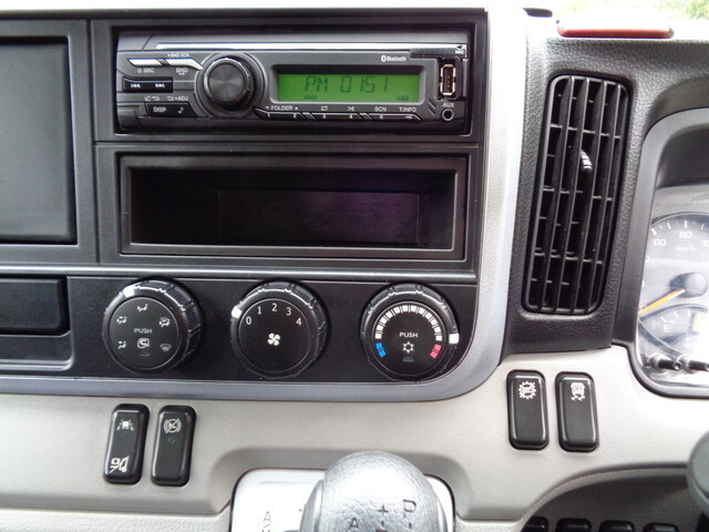 三菱ふそうキャンターダブルキャブ（Wキャブ）小型（2t・3t）[写真35]